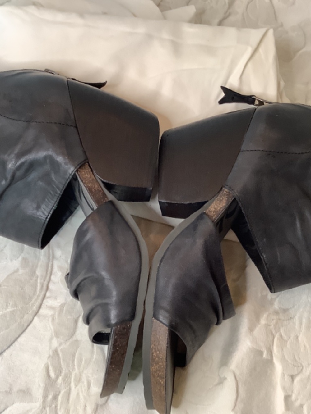 EUC OTBT leather black Patchouli open toe block heels sandals - Picture 6 of 14